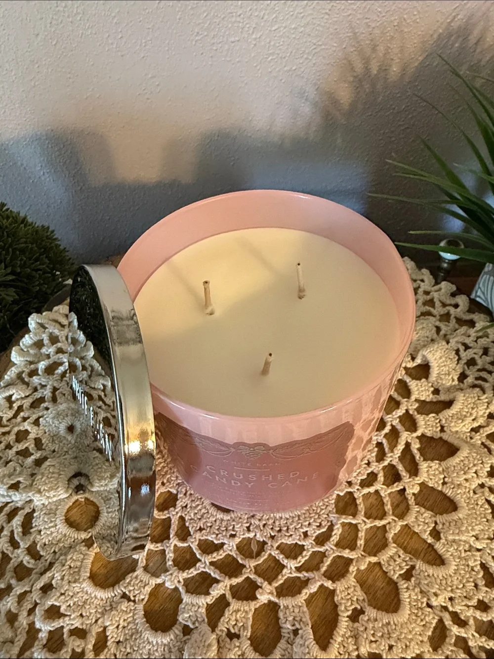 White Barn Crushed Candy Cane Candle - Pink with Silver Lid - Picture 3 of 4
